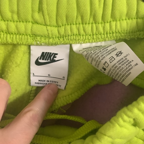 Nike Hoodie & Shorts matching  set - Picture 3 of 4